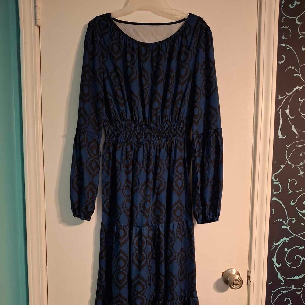 blue and black lmaxi dress